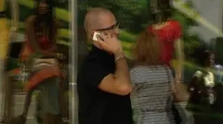 Było długo i drogo. I tak pozostanie. Procedura przenoszenia się ze swoim numerem telefonicznym do innej sieci komórkowej jest drogą przez męka. Skończyć chce z tym Urząd Komunikacji Elektronicznej, ale przegrał właśnie proces z Polkomtelem, operatorem sieci Plus. Czy to koniec nadziei? 