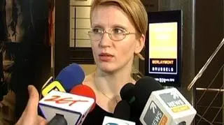 Europejski Bank Inwestycyjny być może bez polskiego przedstawiciela. Słoweńcy chcą, aby z zarządu instytucji odeszła Marta Gajęcka. Miałaby oddać mandat w połowie kadencji i przekazać go Słoweńcowi. Tymczasem od podpisu Marty Gajęckiej zależy, czy Nord Stream dostanie kredyt na budowę Gazociągu Północnego. Czy nagły apetyt Słoweńców na stanowisko w EBI ma związek z bałtycką inwestycją? O tym Patrycjusz Wyżga.