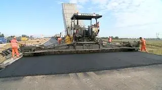  Umowa podpisana została z konsorcjum firm Toto Construzioni Generali oraz Vianini Lavori S.p.A.