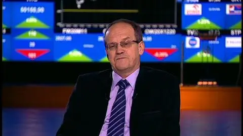 Sprzedaż detaliczna w USA wzrosła w marcu o 4% wobec lutego, przy oczekiwaniach na poziomie 0,5%. Zdaniem Andrzeja Sławińskiego, dyrektora Instytutu Ekonomicznego NBP, USA wychodzi z kryzysu znacznie wolniej niż w przypadku poprzednich recesji.