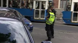 Propozycja przewidywała m.in. uchylenie w ustawie zapisu mówiącego o tym, że jednym z zadań straży jest "czuwanie nad porządkiem i kontrola ruchu drogowego"
