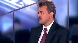 Drugie półrocze będzie zdecydowanie lepsze dla grupy PGF. Wzrost przychodów netto na poziomie 4, 5 proc i poprawa zysku netto z zeszłego roku to cel na ten rok. O to jak spółka chce go zrealizować pytaliśmy w programie Rynki Dnia Jacka Dauenhauera, wiceprezes PGF.