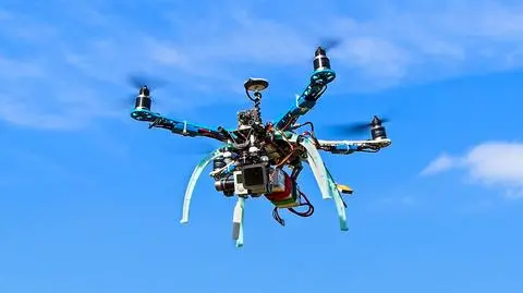 Drony przyszłości. Posłużą jako ochronę przed deszczem albo GPS?