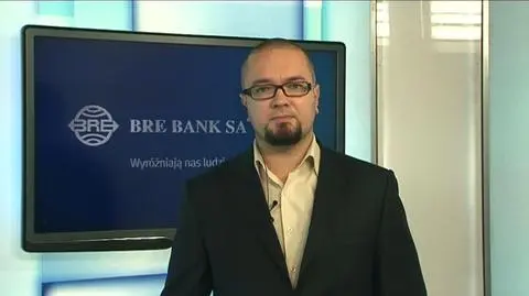 Stopy w sterfie euro - w dół. Europejski bank Centralny zaskoczył rynek i obciął główną stopę do 1,25 procent z półtora procent. To pierwsza obniżka stóp w eurolandzie od maja 2009-go roku. Potem stopy szły już tylko w górę - w tym roku wzrosły 2 razy, za każdym razem po ćwierć punktu procentowego. To pierwsza decyzja Europejskiego Banku Centralnego pod dowództwem nowego szefa, Włocha Mario Draghiego. Naszymi Gośćmi byli: Ernest Pytlarczyk, główny ekonomista BRE Banku oraz Tomasz Nowak, makler TMS Brokers.