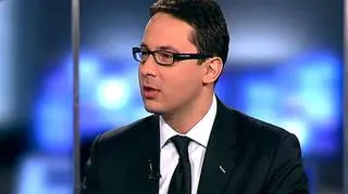 Polski sektor finansowy bardzo dobrze wykorzystuje sytuację związaną ze światowym kryzysem - przyznał w TVN CNBC Biznes wiceminister skarbu państwa, Michał Chyczewski. O sytuację finansową i plany akwizycyjne dwóch największych podmiotów na polskim rynku: PKO BP i PZU, gościa "Dnia na Rynkach" pytał Mikołaj Kunica.