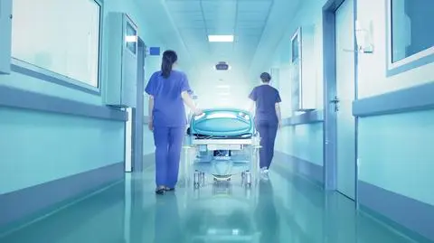 Od wielu lat liczba pielęgniarek w Polsce dramatycznie spada
