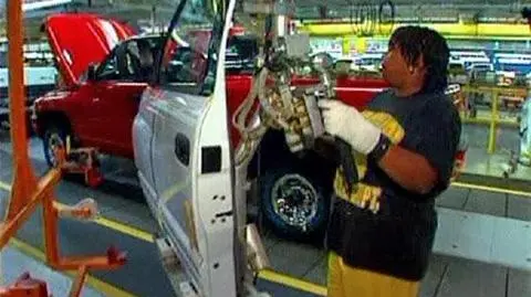 Gospodarka USA "wrzuciła trójkę"