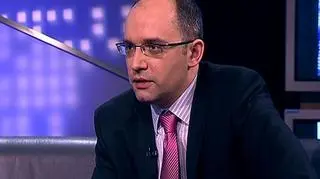 Rada Polityki pozostawiła pozostawić stopy procentowe na niezmienionym poziomie. 
Polskie banki dostały, jednak od RPP zaskakujący prezent. Rezerwa obowiązkowa – czyli pieniądze z depozytów, jakie banki komercyjne zmuszone są zamrażać na rachunku w NBP – została dziś obniżona o pół punktu procentowego do 3%.
O decyzji Rady z głównym ekonomistą PKO BP , Łukaszem Tarnawą, w programie "Biznes Lunch", Rozmawiał Rafał Wojda