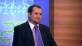 Inflacja bazowa w lipcu bez zmian. Trzeci miesiąc z rzędu utrzymuje się na poziomie 2,4% w skali roku. O polskiej inflacji oraz o tym jak się ją oblicza rozmawialiśmy z Jarosławem Jakubiakiem, Zastępca Dyrektora Generalnego Instytutu Ekonomicznego NBP.