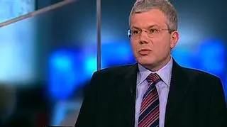 komentarz do wyników za IV kwartał. W całym ubiegłym roku spółka miała 757,9 mln zł przychodów i 3,4 mln zł zysku netto – mniej niż przewidywano w prognozach rocznych. W programie Dzień na rynkach Wiceprezes Komputronika Jacek Piotrowski mówił też co będzie się dziać z cenami sprzętu komputerowego.