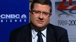 Polska powinna utrzymać swój cel przyjęcia euro, ale harmonogram zależy od Warszawy, powiedział w piątek unijny komisarz do spraw gospodarczych i walutowych Joaquin Almunia. w programie "Rynki Dnia" prezes Narodowego Banku Polskiego Sławomir Skrzypek w rozmowie z Mikołajem Kunicą powiedział, że wejście do strefy euro będzie dla Polski jednym z najważniejszych wydarzeń tego stulecia.