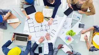 NBP: W III kwartale silniejszy od oczekiwań wzrost liczby pracujących