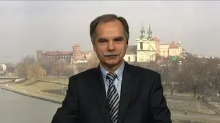 Wyniki EZ-System w ubiegłym roku były nieznacznie lepsze niż w 2010 roku. Zysk wzrósł o niecały milion złotych a przychody o prawie 8 milionów. Stabilne wyniki dają poczucie bezpieczeństwa ale w firmie liczą na większą dynamikę, mówił w TVN CNBC prezes spółki, Bogusław Pilszczek.