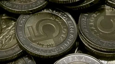 "100-lecie odzyskania przez Polskę niepodległości" to szczególna moneta o nominale 5 zł, którą Narodowy Bank Polski wprowadził do obiegu 22 maja 2018 roku