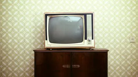 Brytyjskie gospodarstwa domowe korzystają czarno-białych telewizorów