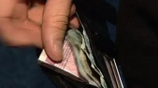 Wejście do strefy ERM2, perspektywy organizacji Euro 2012, a także przepisy emerytalne - między innymi te wydarzenia czekają nas w 2009 roku. Czy i w jakim stopniu Polska gospodarka nas zaskoczy? O tym w materiale Marka Klapy.