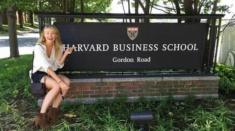 Szarapowa rozpoczyna studia w Harvard Business School