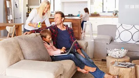 Streżyńska: już prawie pół miliona wniosków online o 500 zł na dziecko