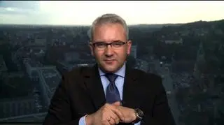 W cyklu "Droga do Milionów" w TVN CNBC przyglądamy się podstawowym strategiom opcyjnym. Jak je konstruować i zarabiać? Gościem Marka Tejchmana był Robert Raszczyk, dyrektor ds. wsparcia operacyjnego DM BZ WBK.