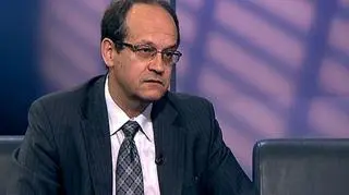 Obniżki stóp procentowych niewielkie, ale wciąż możliwe - ocenia w TVN CNBC Biznes prof. Andrzej Sławiński z Rady Polityki Pieniężnej. W środę Rada obniżyła stopy o 25 punktów bazowych do rekordowo niskiego poziomu 3,5%. Kolejne cięcia będą uzależnione od gospodarczej koniunktury. A ta zdaniem prof. Sławińskiego może się ożywić pod koniec tego roku. O szczegóły w programie "Pieniądze od Rana" pytał Robert Stankiewicz.