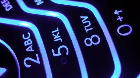 Play pędzi. Przybyło mu 17 proc. klientów