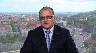 Nowy model podziału marży dla partnerów T-Mobile uderza w wyniki giełdowego Eurotela. Jak walczyć z erozją marż mówił w TVN CNBC prezes spółki Tomasz Basiński.