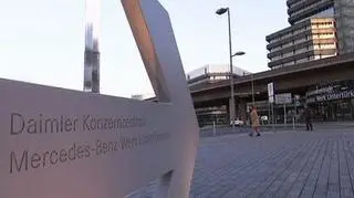 Korupcyjny skandal w Daimlerze. Amerykański Departament Sprawiedliwości i tamtejsza Komisja Papierów Wartościowych i Giełd oskarżyły niemiecką firmę o płacenie urzędnikom łapówek na całym świecie. Daimler odmawia komentarza przed pierwszą rozprawą zaplanowaną na 1 kwietnia.