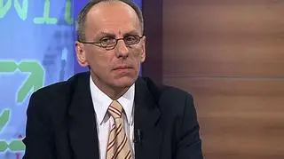 Woda zalewa uprawy, złoty się osłabia - czy ceny żywności w Polsce pójdą w górę? Co na ceny będzie mieć największy wpływ - woda czy waluta? Gościem Roberta Stanilewicza w programie "Godzina dla pieniędzy" był Andrzej Bąk, makler Warszawskiej Giełdy Towarowej, Michał Hołda, zarządzający w BPH TFI i Michał Kobus, menedżer ds. produktów inwestycyjnych w Alior Banku.