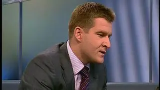 Europa znalazła się na krawędzi recesji. Spowolnienie gospodarcze jest bardzo wyraźne i znacznie silniejsze od prognoz ekonomistów. PKB całej Unii Europejskiej spadł w drugim kwartale w porównaniu z pierwszym o 0,1 procent. To jeszcze nie recesja ale są już kraje nią dotknięte. Co dalej z gospodarka UE - Marcin Piątkowski, główny ekonomista PKO BP i Krzysztof Rybiński Ernst&Young