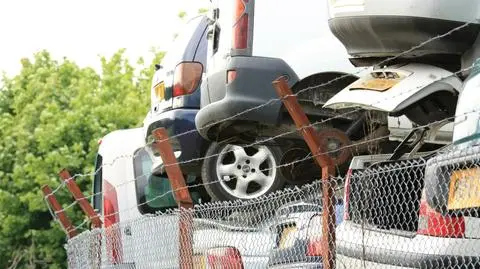 Zniesiono opłatę recyklingową dla samochód z zagranicy