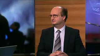 Politycznej awantury na Węgrzech ciąg dalszy. Partia Demokratyczna, Socjaliści i Zieloni sprzeciwiają się przeforsowanym przez rządzącą partię Fidesz ustawom, komentowanym jako antydemokratyczne. Chodzi między innymi o możliwość przyspieszonego uchwalania ustaw oraz ograniczenie niezależności Węgierskiego Banku Centralnego. Gościem Roberta Stankiewicza był dr Piotr Wawrzyk z Katedry Europeistyki UW