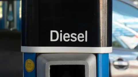 Niemiecka prasa: Polacy tankują u nas