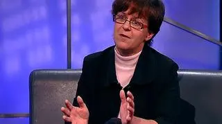 Spotkanie Komisji Trójstronnej dla jednych - powodem do zadowolenia, dla innych - niekoniecznie. Nadal nie ma konkretów ze strony rządu. Pracodawcy i związkowcy zaproponowali 13 punktów uelastycznienia pracy na polskim rynku. W programie "Dalszy ciąg poranka" razem z Joanną KLuzik-Rostkowską, byłą minister pracy i polityki społecznej - zastanawiamy się - dlaczego rozwiązania pojawiają się tak późno i kiedy polscy pracodawcy będą mogli liczyć na udogodnienia pomocne w zatrudnianiu, a nie zwalnianiu załogi w czasach kryzysu.