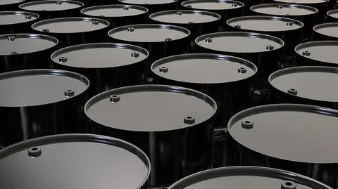 Ropa tanieje: OPEC musi "popracować" z Iranem i Rosją