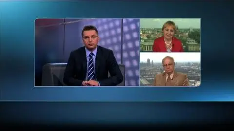Ani ogórki, ani kiełki nie są przyczyną źródła zakażeń bakterią e.coli. We wtorek europejscy politycy dyskutowali, jak zaradzić epidemii i jej gospodarczym konsekwencjom. Ile na „chorobie wściekłych warzyw” stracili już polscy producenci i sprzedawcy i co dokładnie bada inspekcja sanitarna na targowiskach? SPytaliśmy Bożenę Stopnicką z Wojewódzkiej Stacji Sanitarno-Epidemiologicznej w Białymstoku i Stanisława Gierszewskiego, prezesa Pomorskiego Hurtowego Centrum Rolno-Spożywczego.