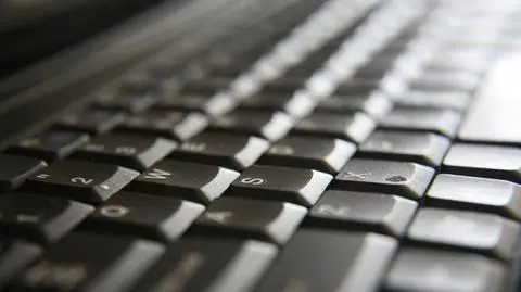 Internetowych hejterów spotka kara? Odcięcie od sieci