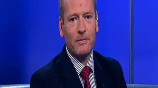 Prezesi Otwartych Funduszy Emerytalnych zaproponowali premierowi kompromisowy projekt zmian w ustawie o OFE. Proponują wprowadzenie 3 subfunduszy i zewnętrznych benchmarków. Krzysztof Nowak, członek zarządu Mercer Polska skrytykował w rozmowie z Robertem Stanilewiczem pomysł zniesienia akwizycji na rynku OFE.