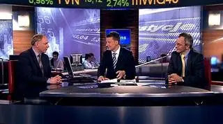 Nowoczesne pojazdy elektryczne będą produkowane w Polsce. Kiedy? Zdaniem dyrektora Instytutu Samar już w 2012 roku. Wojciech Drzewiecki w TVN CNBC Biznes dodał, że poruszanie się samochodami z napędem elektrycznym będzie tańsze nawet od komunikacji miejskiej. Gośćmi Rafała Wojdy w programie "Bilans" byli Leszek Drogosz, zastępca dyrektora Biura Infrastruktury UM st. Warszawy oraz Wojciech Drzewiecki, dyrektor Instytutu Samar.