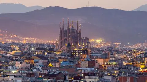 Sagrada Familia otrzymała pierwsze pozwolenie budowlane
