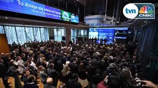 12.11 | Debiut GPW na jej własnym parkiecie powszechnie uznano za duży sukces. Wzrost kursu akcji o 1/4 dla niektórych jednak okazał się powodem do sporych nerwów. Jak się okazuje, klienci pięciu dużych domów maklerskich mieli spore problemy i w najgorętszym momencie sesji nie wiedzieli, jaki jest status ich zleceń. (TVN CNBC)