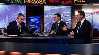 Cześć inwestorów indywidualnych sprzedali swoje pakiety akcji PZU już podczas debiutu na GPW. Sytuację komentują Ronald Paszkiewicz, dyrektor ds. analiz CDM Pekao i Jacek Maliszewski, główny ekonomista Alpha Financial Services. Zdaniem tego ostatniego, jeżeli na rynku w ciągu dwóch tygodni nie będzie stabilizacji, a potem rynek wybije w górę to akcje PZU czekają jeszcze spore wzrosty. A co z walutami?