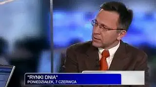 Czy programy oszczędnościowe wdrażane w krajach strefy euro uratują wspólną walutę? Czy Unii Europejskiej nie zaleje fala strajków? Czy Polsce opłaca się w takiej sytuacji wejść do strefy euro? O tym mówił prof. Krzysztof Rybiński na antenie TVN CNBC Biznes. 