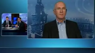 Rząd chce oszczędzać na niepełnosprawnych. Nowelizacja ustawy o rehabilitacji zawodowej i społecznej zakłada zmniejszenie dopłaty do wynagrodzeń osób niepełnosprawnych. Według pracodawców spowoduje to realny wzrost kosztów zatrudnienia osób niepełnosprawnych i w konsekwencji zmniejszy ich szanse na zatrudnienie. Dzięki nowelizacji ustawy rząd ma nadzieję zaoszczędzić 2 mld złotych. Gośćmi Bilansu byli Krzysztof Kosiński, zastępca pełnomocnika rządu ds. osób niepełnosprawnych i Jan Zając, prezes Polskiej Organizacji Pracodawców Osób Niepełnosprawnych. 