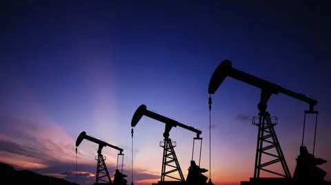 Kurs ropy w górę. Rośnie napięcie związane z Iranem, a zapasy maleją