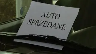 Podatek ekologiczny zamiast, akcyzowego i dopłaty do zakupu nowych samochodów - tak w Polsce ma być ratowany sektor motoryzacyjny. Przynajmniej takie są plany - plany snute od dawna. Realnie natomiast naszą branże motoryzacyjną intensywnie wspierają... Niemcy. Ale nie całą i nie wszędzie - dlaczego?