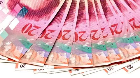 Hirsch: KNF o frankach. Trochę Mroczne Widmo, trochę Nowa Nadzieja