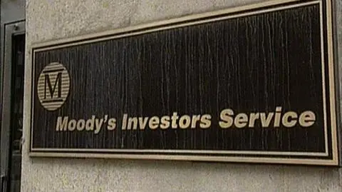 Winowajcy kryzysu, czy posłańcy od złych wieści?