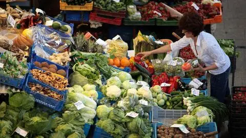 Dlaczego warzywa i owoce są drogie? Ekspertka wyjaśnia