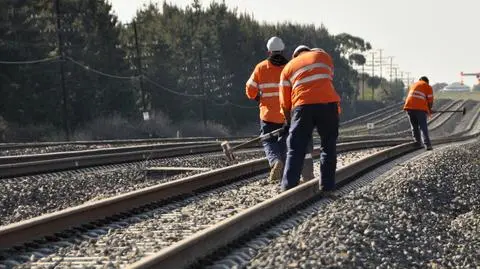 PLK na razie zrealizują pół wartego 4 mld zł projektu dot. linii E 65