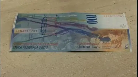 Szwajcarskie stopy bez zmian